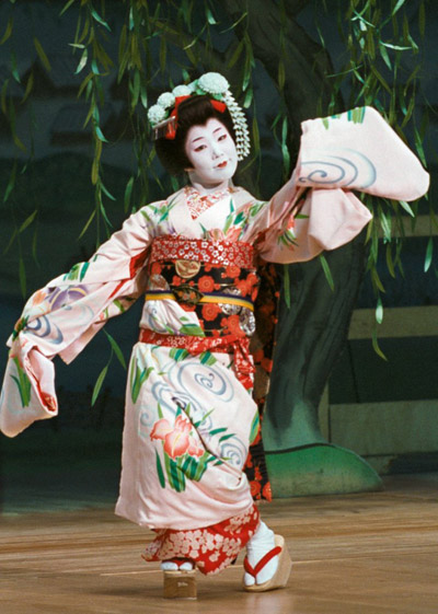 舞踊長唄「舞妓(まいこ)」藤間勘喩 舞踊長唄「舞妓(まいこ)」藤間勘喩