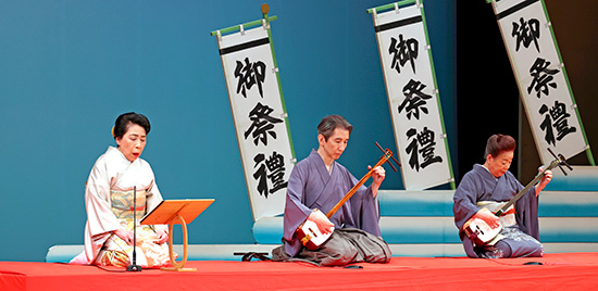 小唄　お江戸見世物風景「曲独楽」「綱渡り」