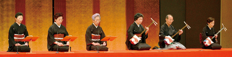 長唄「靭猿」 杵屋弥房以(左から3人目) 長唄「靭猿」 杵屋弥房以(左から3人目)